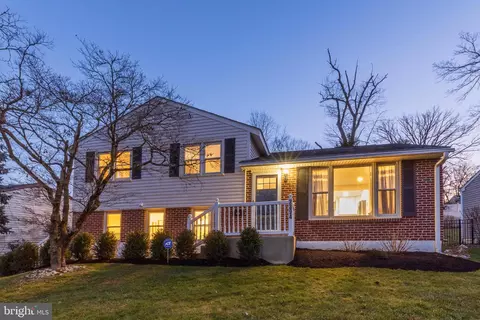 2894 Woodland Rd, Abington, PA 19001