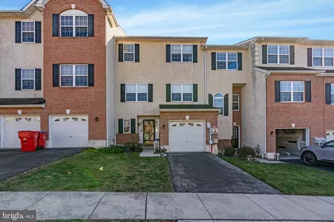 96 Stone Hill Dr, Pottstown, PA 19464