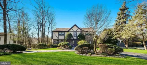 1402 Dogwood Ln, Huntingdon Valley, PA 19006
