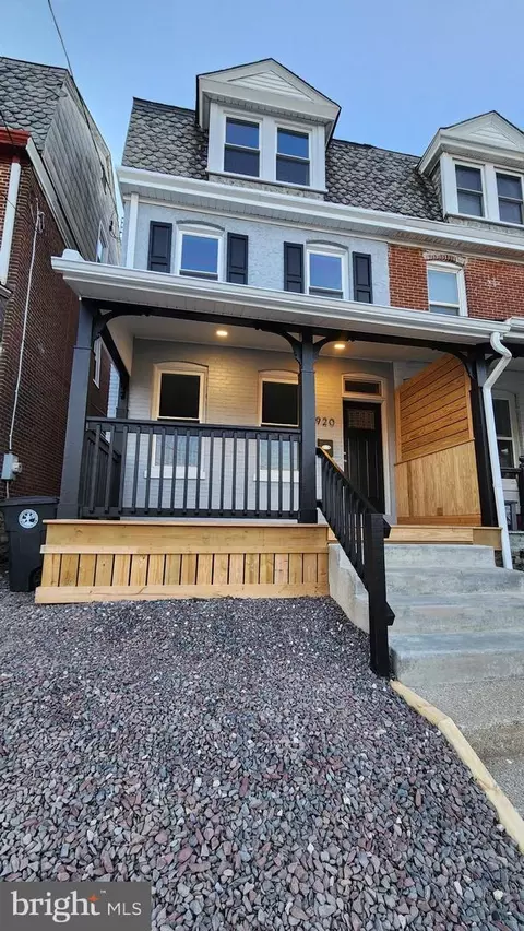 920 Harry St, Conshohocken, PA 19428