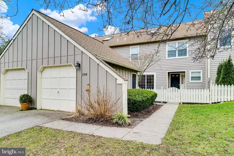 248 Tulip Tree Ct, Blue Bell, PA 19422