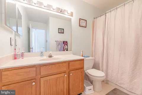 Bath - 7 Chadwick Cir, Norristown, PA 19403 photo 4 of 4