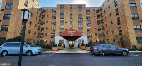 346 E Lancaster Ave #408, Wynnewood, PA 19096