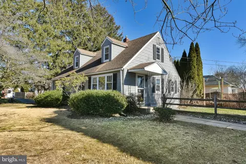 208 Cherry Ln, Ambler, PA 19002