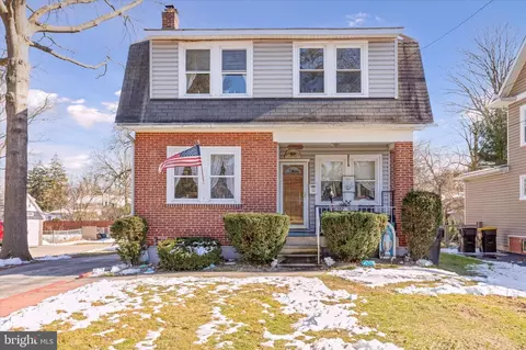 42 N Wakefield Rd, Norristown, PA 19403