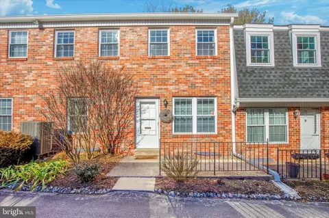 100 W Montgomery Ave #3, Ardmore, PA 19003