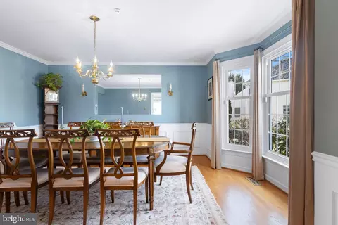 Dining - 721 Outpost Cir, Wayne, PA 19087 photo 4 of 5