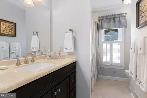 Bath - 721 Outpost Cir, Wayne, PA 19087 photo 6 of 6