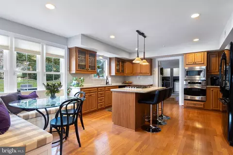 Kitchen - 721 Outpost Cir, Wayne, PA 19087 photo 2 of 5