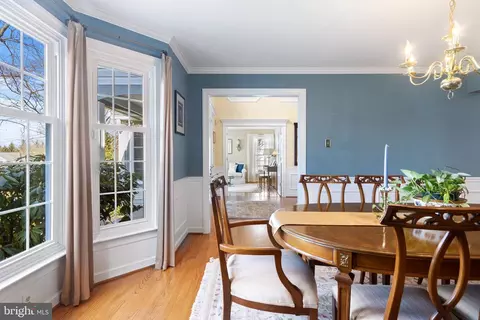 Dining - 721 Outpost Cir, Wayne, PA 19087 photo 2 of 5