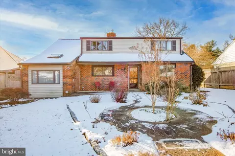 39 Red Oak Rd, Oreland, PA 19075