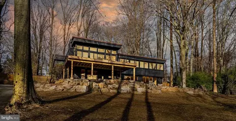 1151 Radnor Hill Rd, Wayne, PA 19087
