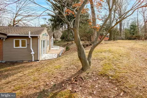 Exterior - 455 Sharon Dr, Wayne, PA 19087 photo 9 of 10