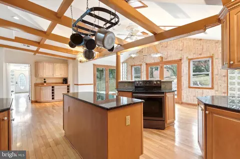 Kitchen - 455 Sharon Dr, Wayne, PA 19087 photo 2 of 5