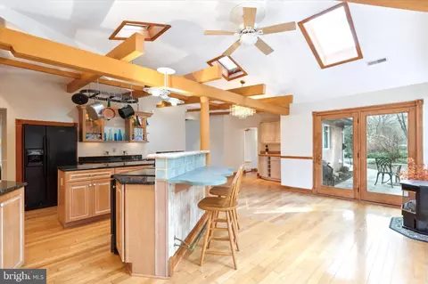 Kitchen - 455 Sharon Dr, Wayne, PA 19087 photo 4 of 5