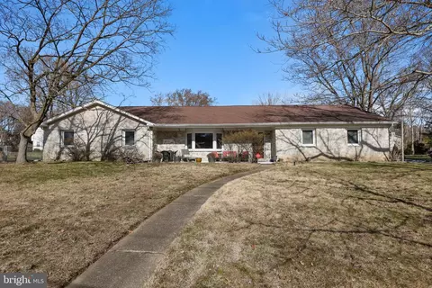 367 Andrew Rd, Huntingdon Valley, PA 19006