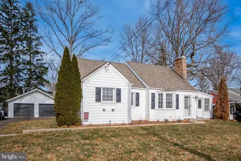 71 W 7th Ave, Trappe, PA 19426
