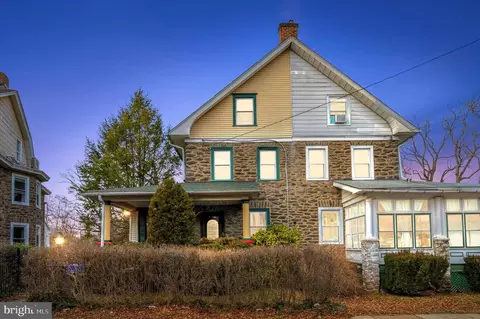 7212 Chestnut Ave, Elkins Park, PA 19027