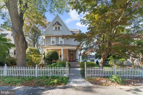 108-110 Grayling Ave, Narberth, PA 19072