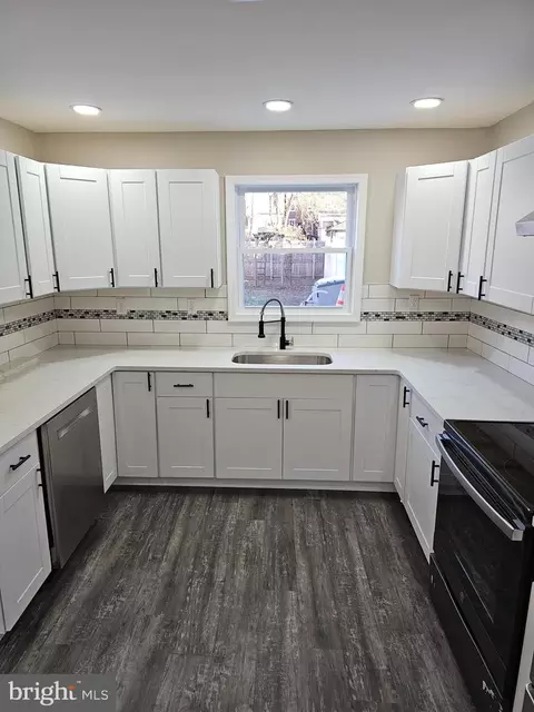 13 Walnut St, Pottstown, PA 19464