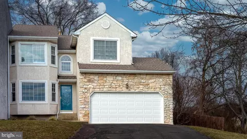 2035 Cody Ln, Harleysville, PA 19438