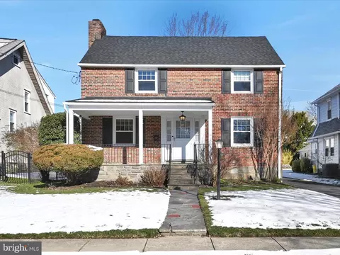 124 Sutton Rd, Ardmore, PA 19003