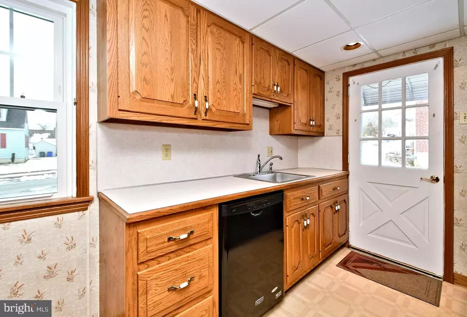 Kitchen - 961 S Hills Blvd, Pottstown, PA 19464 photo 1 of 2