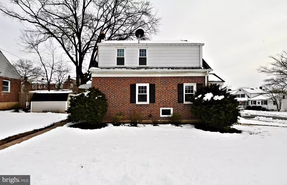 Exterior - 961 S Hills Blvd, Pottstown, PA 19464 photo 3 of 4