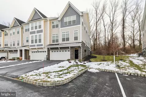 2044 Julia Dr, Conshohocken, PA 19428