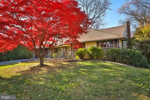 726 Woodside Rd, Jenkintown, PA 19046