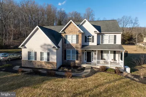 2477 Deep Creek Rd, Perkiomenville, PA 18074