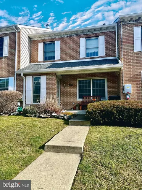 1178 Valley Stream Dr, Perkiomenville, PA 18074