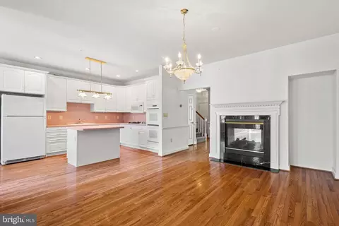 Living - 1106 Brians Way, Wayne, PA 19087 photo 3 of 3