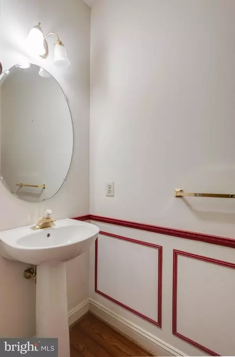Bath - 1106 Brians Way, Wayne, PA 19087 photo 1 of 4