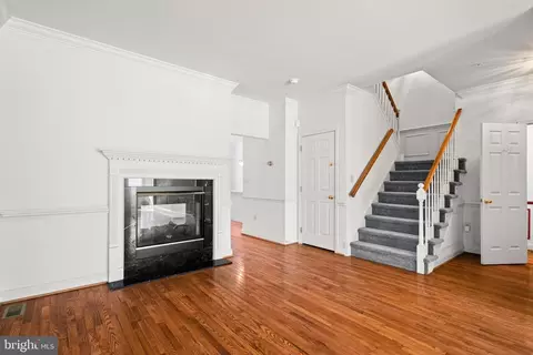 Living - 1106 Brians Way, Wayne, PA 19087 photo 2 of 3