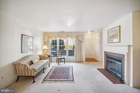 3 Hickory Dr #A-3, Horsham, PA 19044