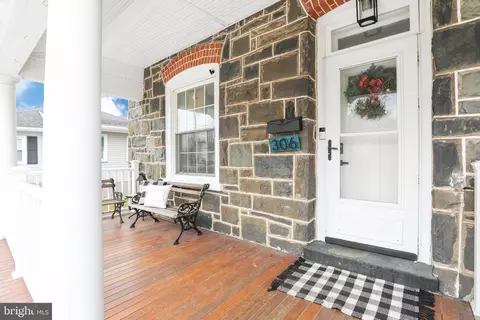 306 Erie Ave, Telford, PA 18969