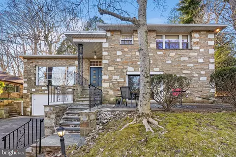 8314 Jenkintown Rd, Elkins Park, PA 19027