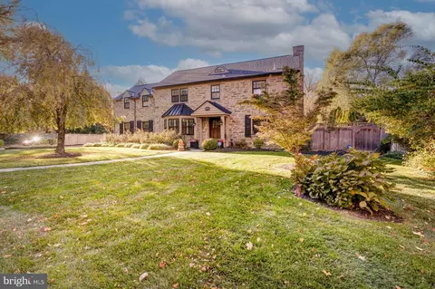 401 Hillcrest Ave, Erdenheim, PA 19038