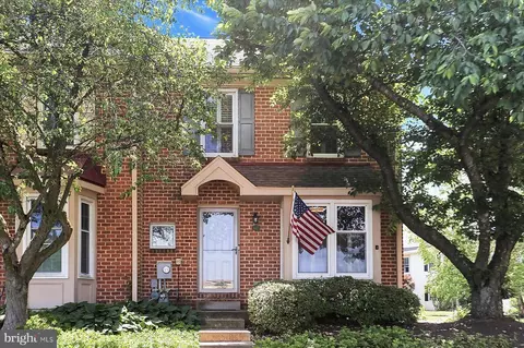 447 Oakmont Ct, Harleysville, PA 19438
