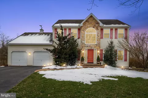 96 Grandview Dr, Royersford, PA 19468