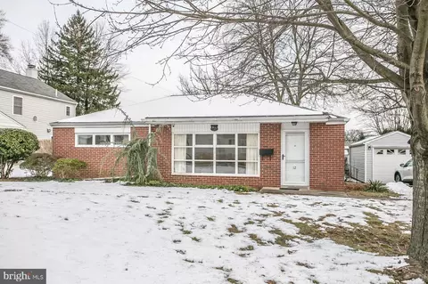 12 Hilltop Rd, Plymouth Meeting, PA 19462