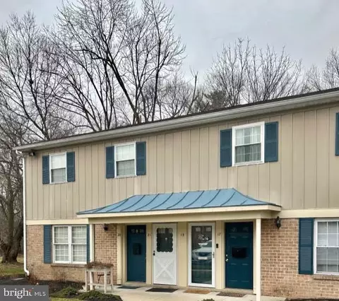 17 Wexford Dr, North Wales, PA 19454