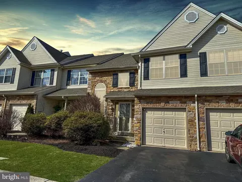 1105 Duchess Ct, Royersford, PA 19468