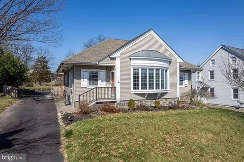 319 Maple Ave, Harleysville, PA 19438