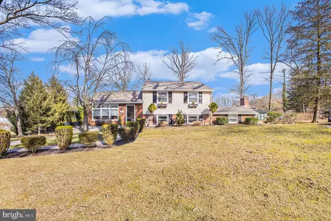537 Bob White Ter, Wayne, PA 19087