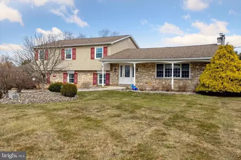 1221 Snyder Rd, Lansdale, PA 19446
