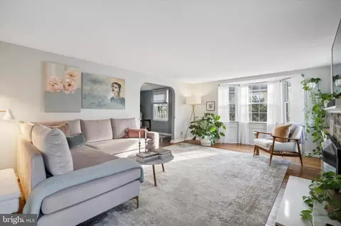 543 N Hills Ave, Glenside, PA 19038