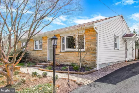 910 E Hancock St, Lansdale, PA 19446