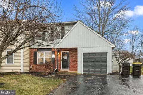 420 Saint Andrews Ln, Harleysville, PA 19438